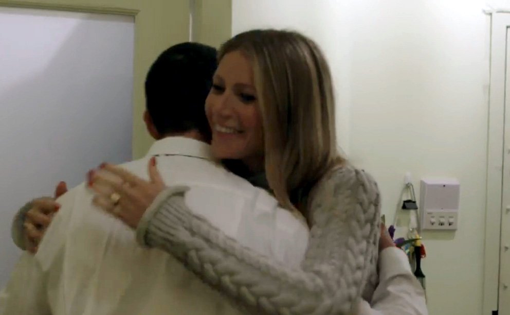 Gwyneth Paltrow Having Acupuncture Video
